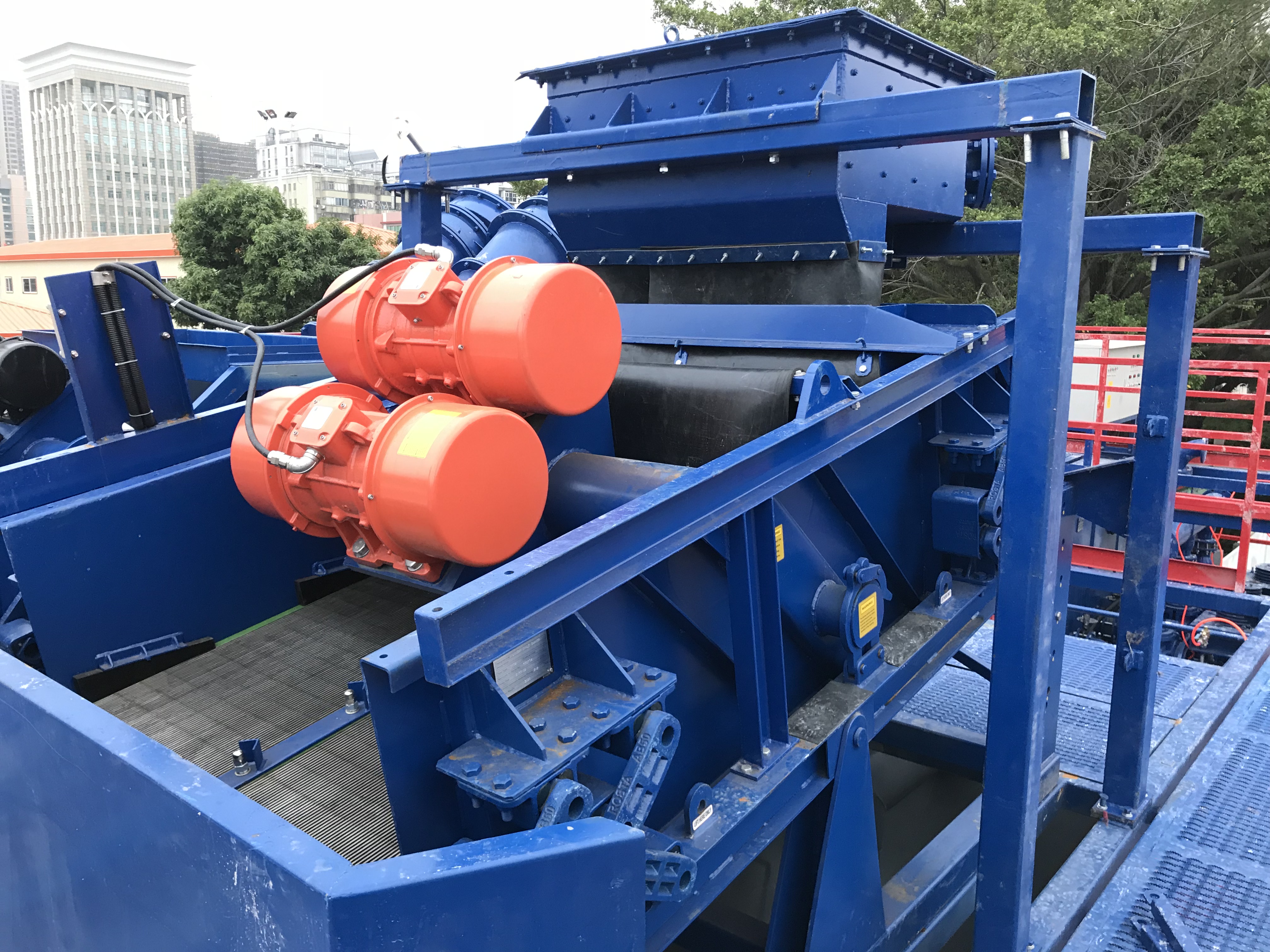 固控系統中鉆井液振動篩原理流程分享