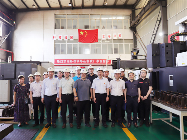 省財政廳與市財政局一行到西安科迅開展主題教育調研實踐活動