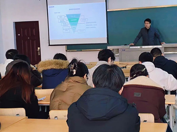 技術賦能育人 合作共促發展——西安科迅機械走進陜科大開展專題講座